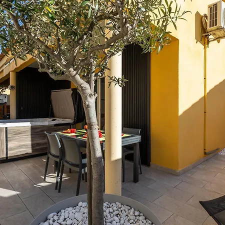 Nix -villa Prive 4p - Terrasse - Parking - Climatisation - Cap Naturiste * آجد